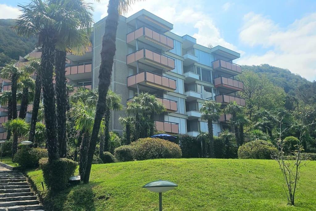 Idyllische Ferienwohnung In Bissone Buitenkant foto